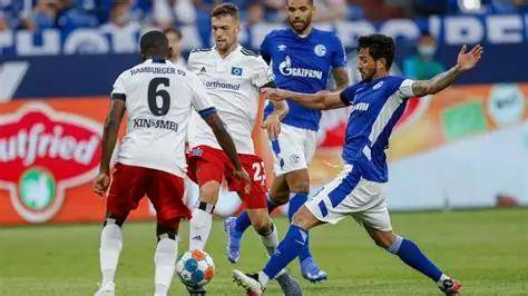 表现吸引了 表现吸引了