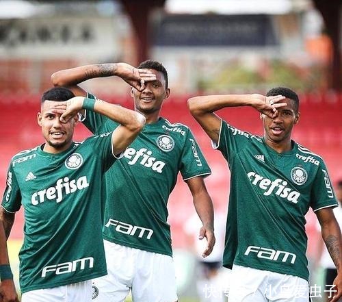 爱足球的老 爱足球的老