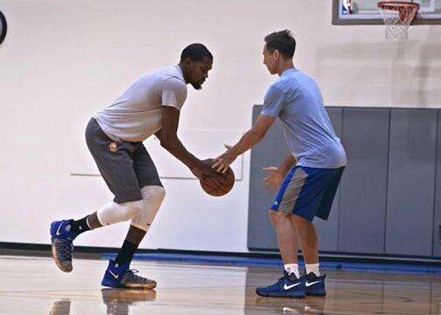 但在职业俱 但在职业俱